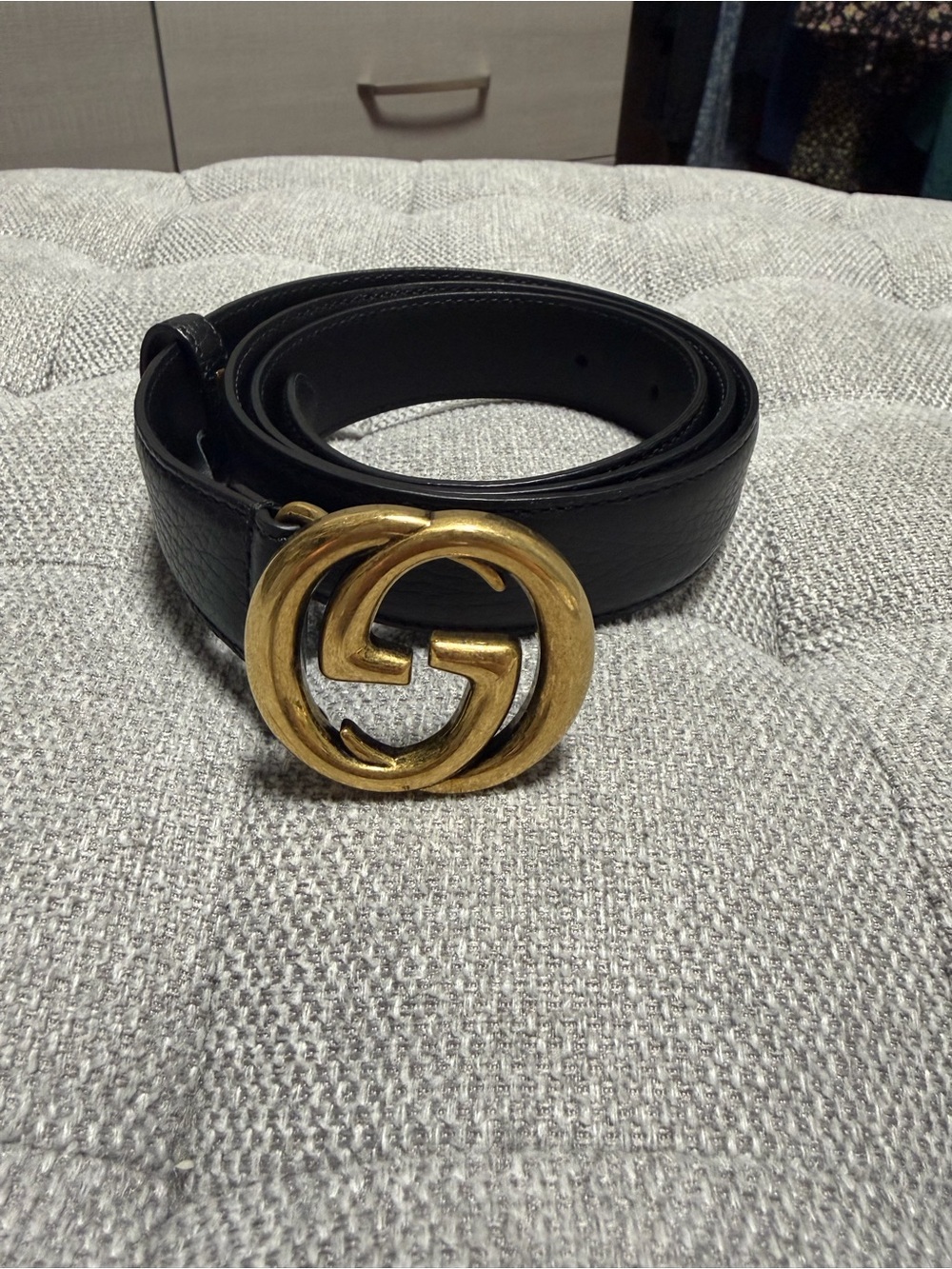 Gucci Men’s Black Leather Belt with Gold Interlocking Buckle